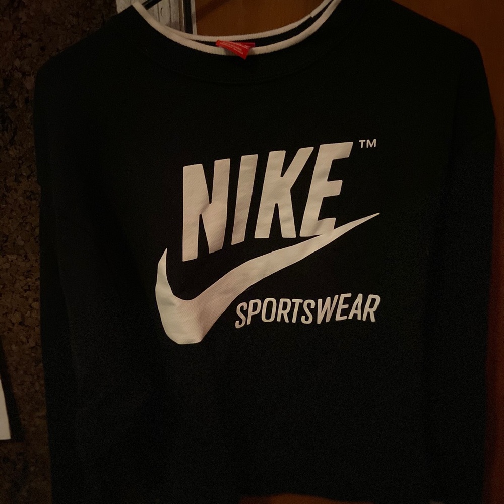 Another BRAND NEW Nike Crew Neck, read discription